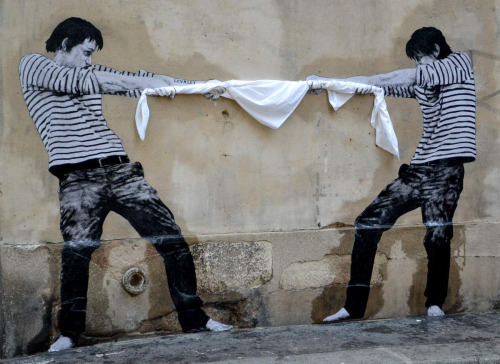 Веселый стрит-арт от Levalet Веселый стрит-арт от Levalet