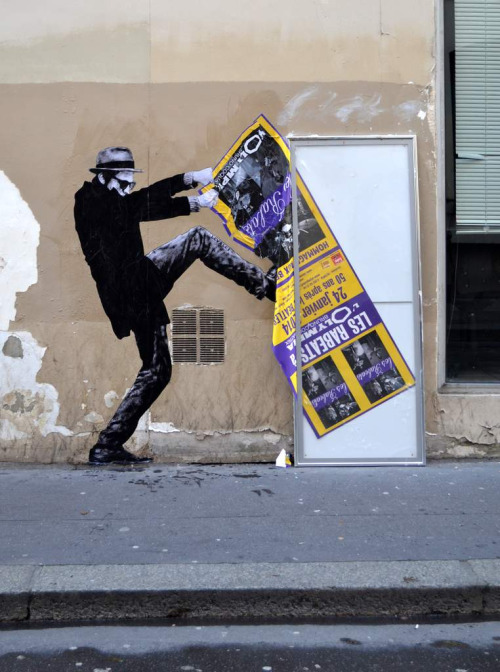 Веселый стрит-арт от Levalet Веселый стрит-арт от Levalet